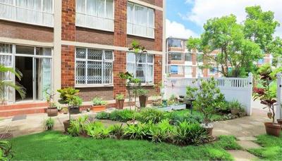 Apartment / Flat For Sale in Morningside, Durban